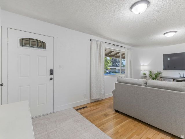 532 W FORBES AVE, Layton, UT 84041