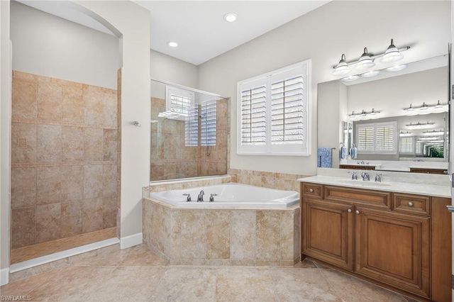 10113 Salisbury CT, Fort Myers, FL 33913