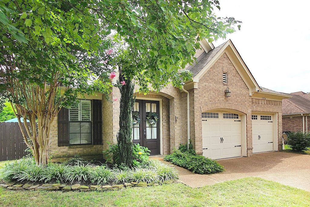 1876 SPEYBURN CV, Cordova, TN 38016