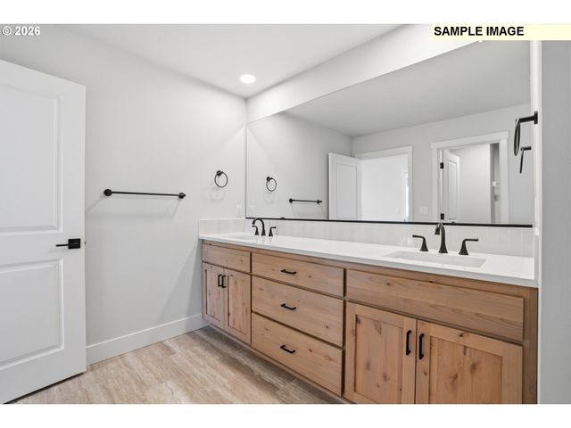 818 Se 34TH Cir, Battle Ground, WA 98604