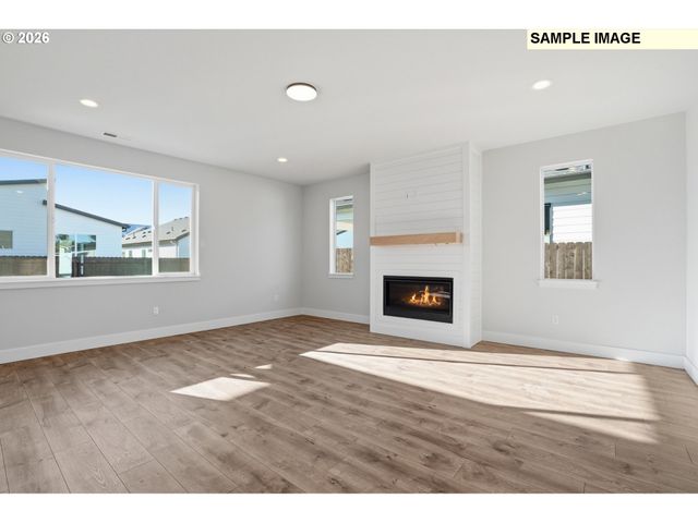818 Se 34TH Cir, Battle Ground, WA 98604