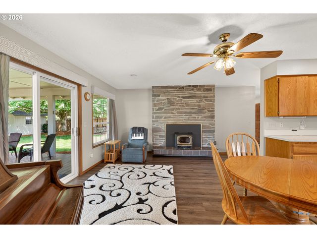 2835 Ne LEATHERS Ln, Mc Minnville, OR 97128