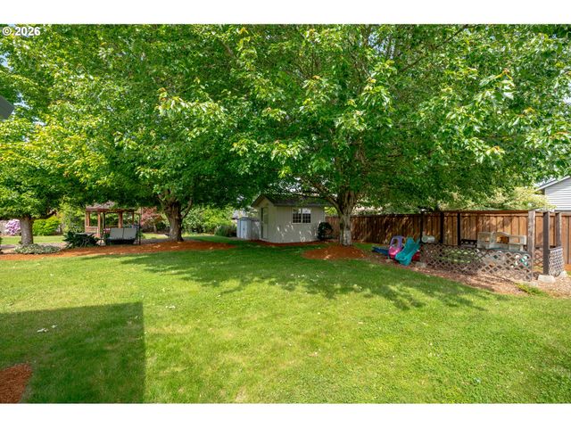 2835 Ne LEATHERS Ln, Mc Minnville, OR 97128