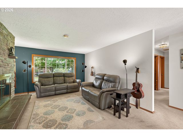 2835 Ne LEATHERS Ln, Mc Minnville, OR 97128