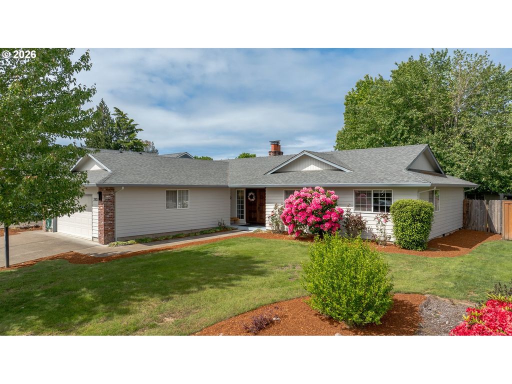 Image 1 of property listing at 2835 Ne LEATHERS Ln, Mc Minnville, OR 97128