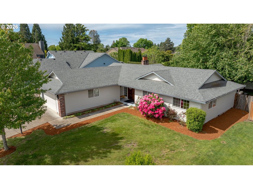 Image 2 of property listing at 2835 Ne LEATHERS Ln, Mc Minnville, OR 97128