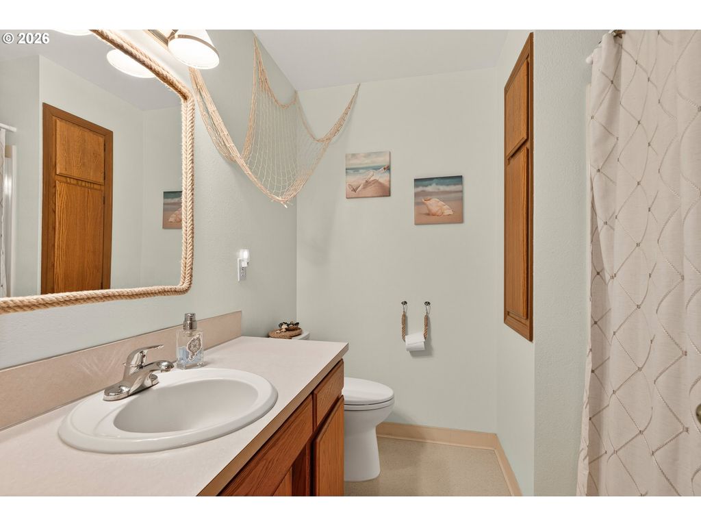 Image 21 of property listing at 2835 Ne LEATHERS Ln, Mc Minnville, OR 97128