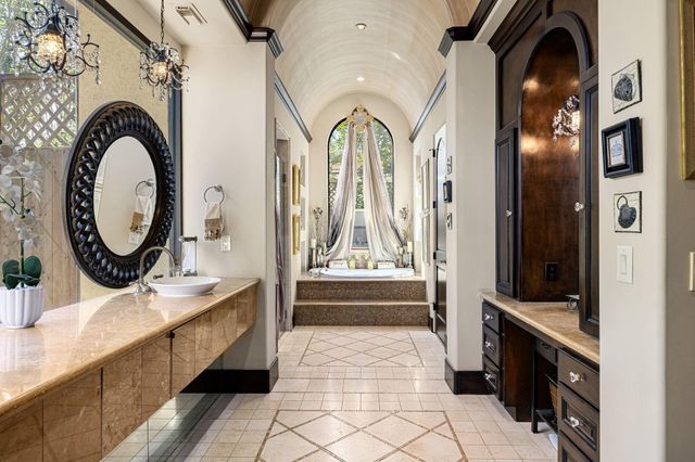 7719 Betty Jane Lane, Houston, TX 77055