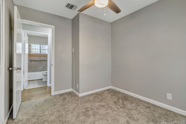 8815 Oakbrook St, San Antonio, TX 78221