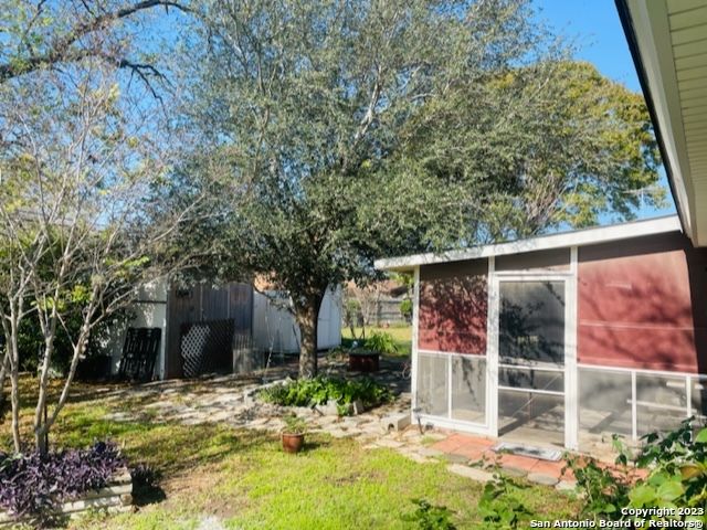 8815 Oakbrook St, San Antonio, TX 78221