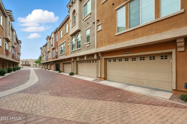 240 W Juniper Avenue Unit 1049, Gilbert, AZ 85233