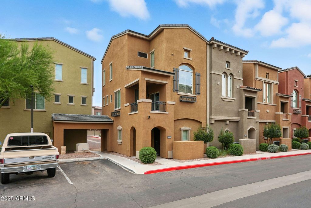 240 W Juniper Avenue Unit 1049, Gilbert, AZ 85233