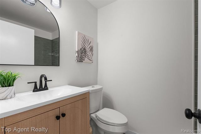 28001 Elba Street, Saint Clair Shores, MI 48081