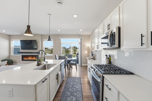 1927 Prospect Lane, Carver, MN 55315