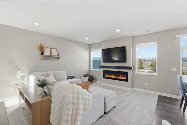 1927 Prospect Lane, Carver, MN 55315