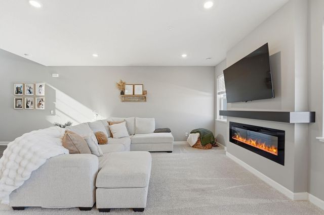 1927 Prospect Lane, Carver, MN 55315