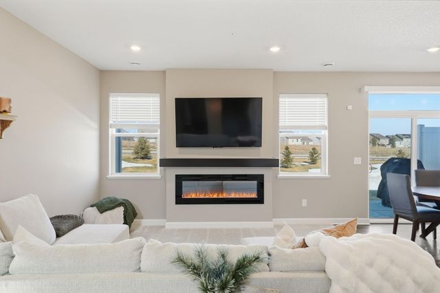 1927 Prospect Lane, Carver, MN 55315