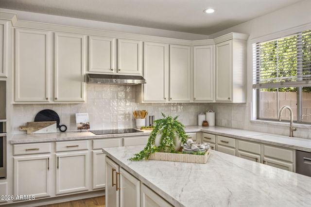 3756 E DONALD Drive, Phoenix, AZ 85050