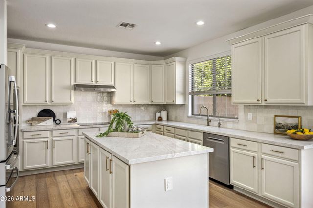 3756 E DONALD Drive, Phoenix, AZ 85050