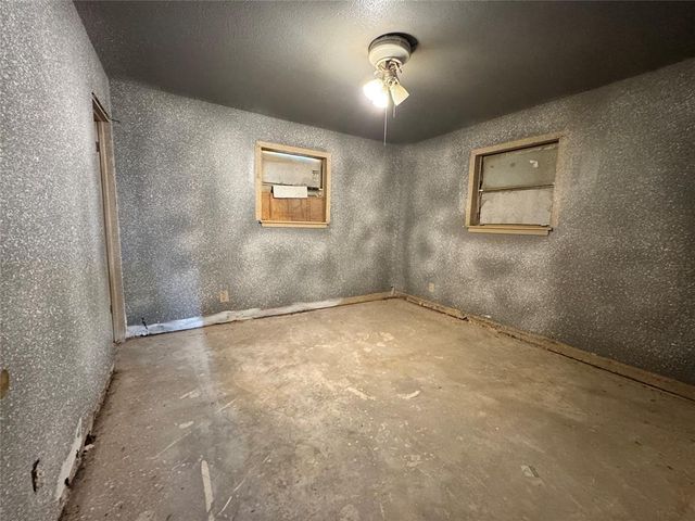 414 S Highland Avenue, Hobart, OK 73651