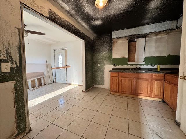 414 S Highland Avenue, Hobart, OK 73651