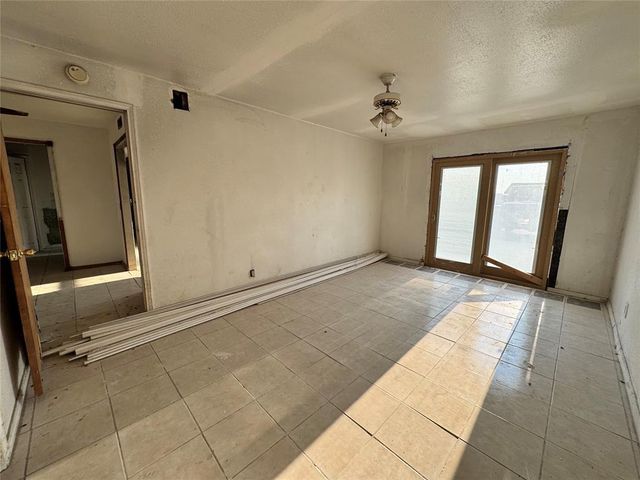 414 S Highland Avenue, Hobart, OK 73651