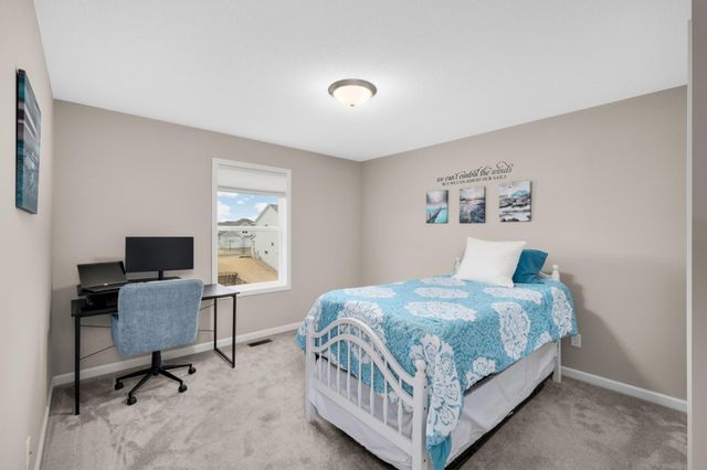 11600 34th Street N, Lake Elmo, MN 55042