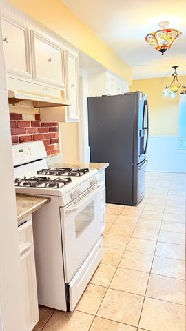 7513 Kenton Street, Skokie, IL 60076