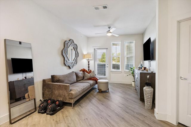 2200 Beacon Circle, League City, TX 77573