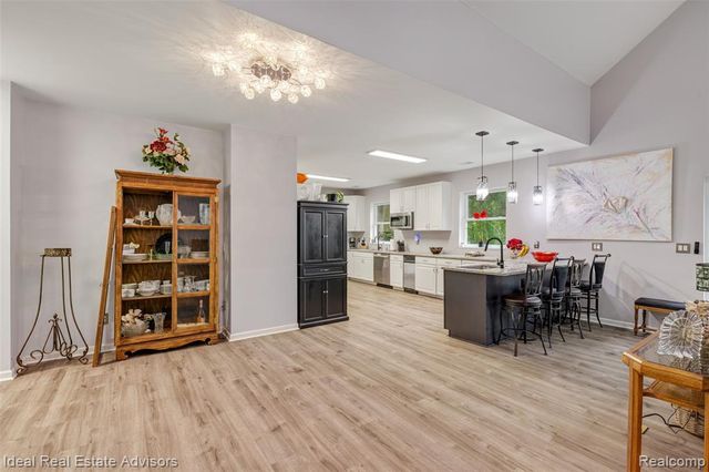6304 Hiawatha Road, Whitmore Lake, MI 48189