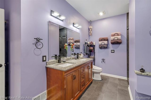 6304 Hiawatha Road, Whitmore Lake, MI 48189