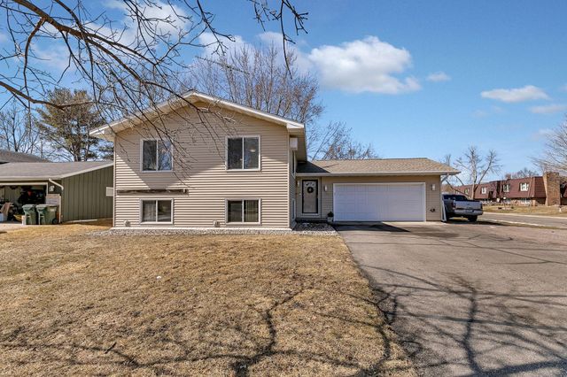501 Kirkwall Drive, Waite Park, MN 56387