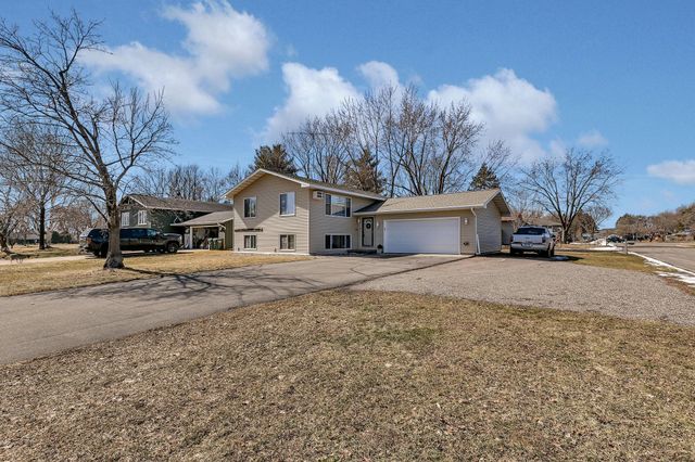 501 Kirkwall Drive, Waite Park, MN 56387