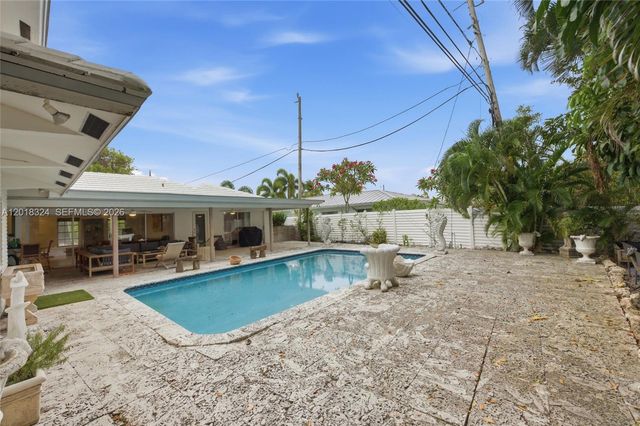 1310 SE 14th Ct, Deerfield Beach, FL 33441