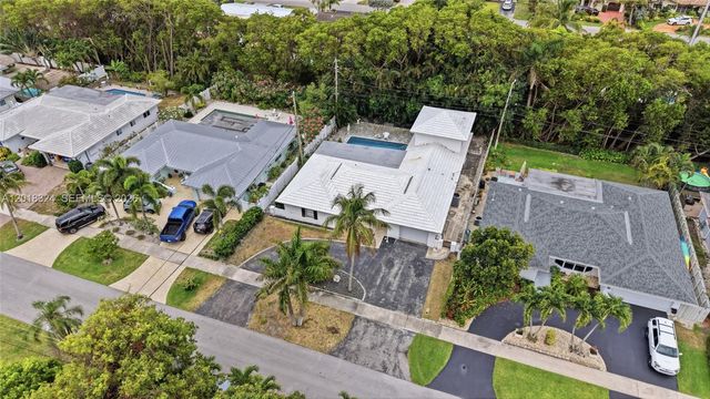 1310 SE 14th Ct, Deerfield Beach, FL 33441