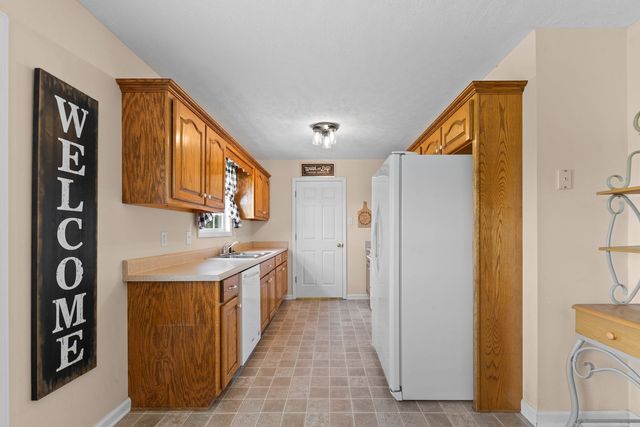 2784 Joe Reeves Rd, Lewisburg, TN 37091