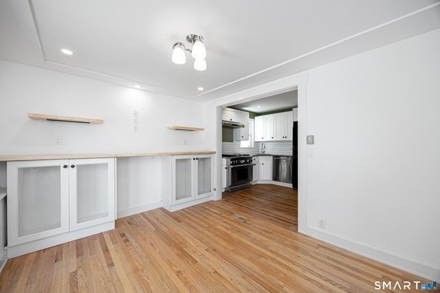 18 Cook Road, Stamford, CT 06902