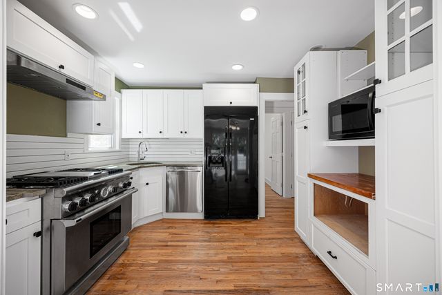 18 Cook Road, Stamford, CT 06902