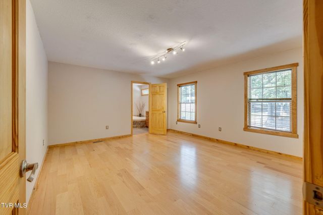 274 Bulldog Hollow, Elizabethton, TN 37643