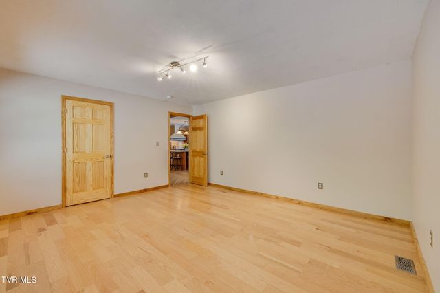 274 Bulldog Hollow, Elizabethton, TN 37643