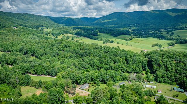 274 Bulldog Hollow, Elizabethton, TN 37643