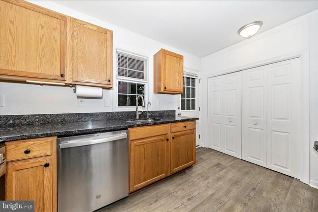 916-B HARWOOD RD, Hagerstown, MD 21740