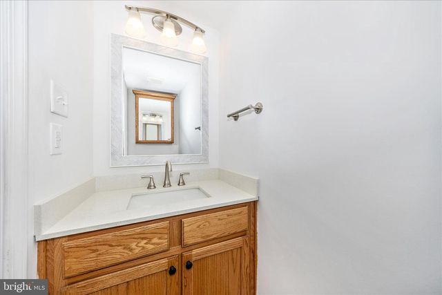 916-B HARWOOD RD, Hagerstown, MD 21740