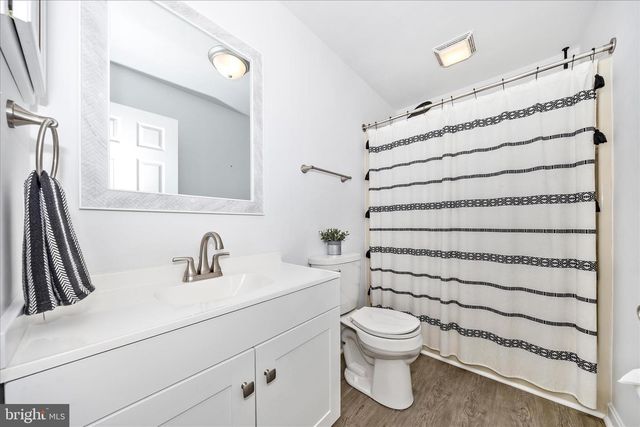 916-B HARWOOD RD, Hagerstown, MD 21740