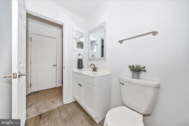 916-B HARWOOD RD, Hagerstown, MD 21740