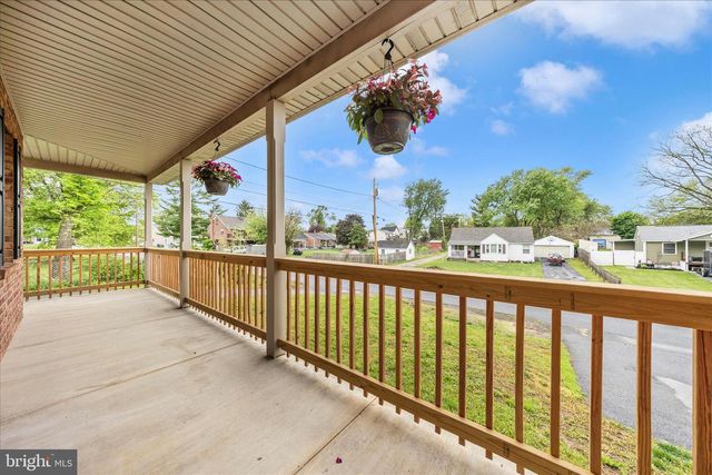 916-B HARWOOD RD, Hagerstown, MD 21740