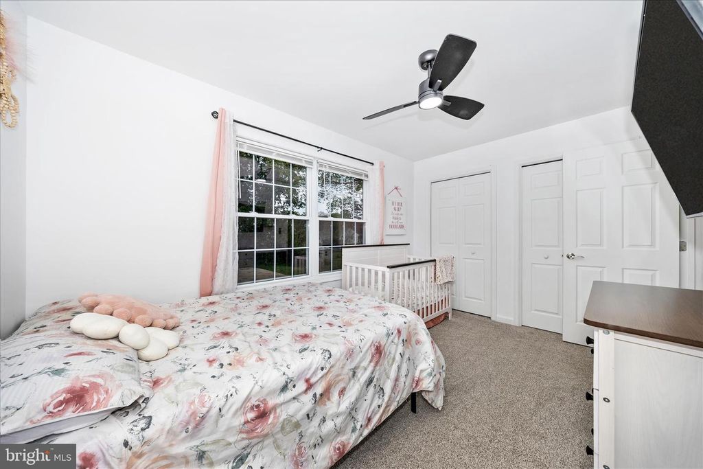 Image 34 of property listing at 916 HARWOOD RD #B, Hagerstown, MD 21740