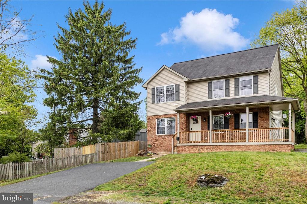 Image 39 of property listing at 916 HARWOOD RD #B, Hagerstown, MD 21740