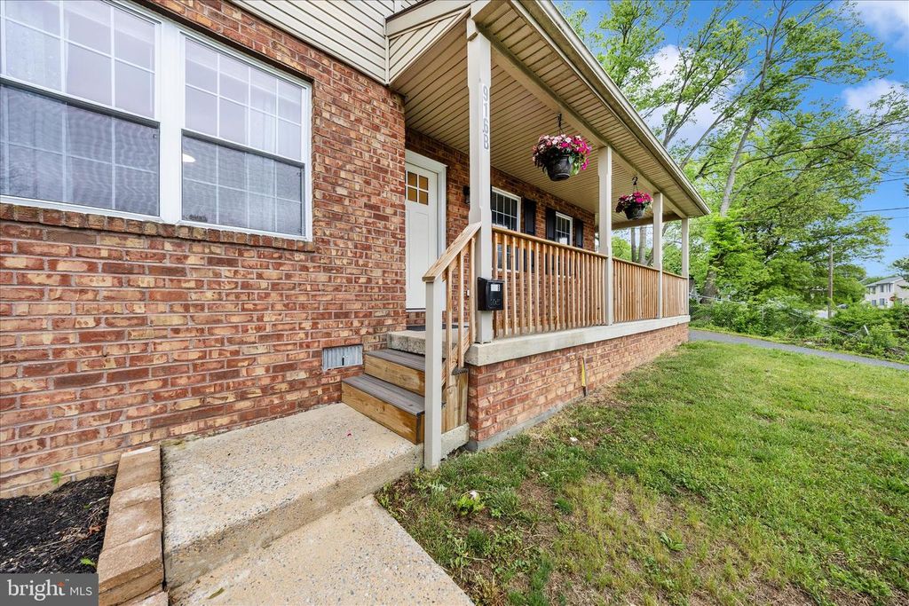 Image 44 of property listing at 916 HARWOOD RD #B, Hagerstown, MD 21740