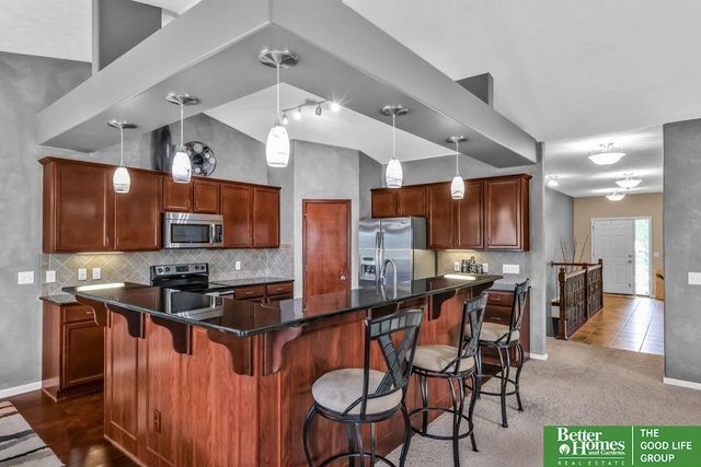 19302 G Street, Omaha, NE 68135